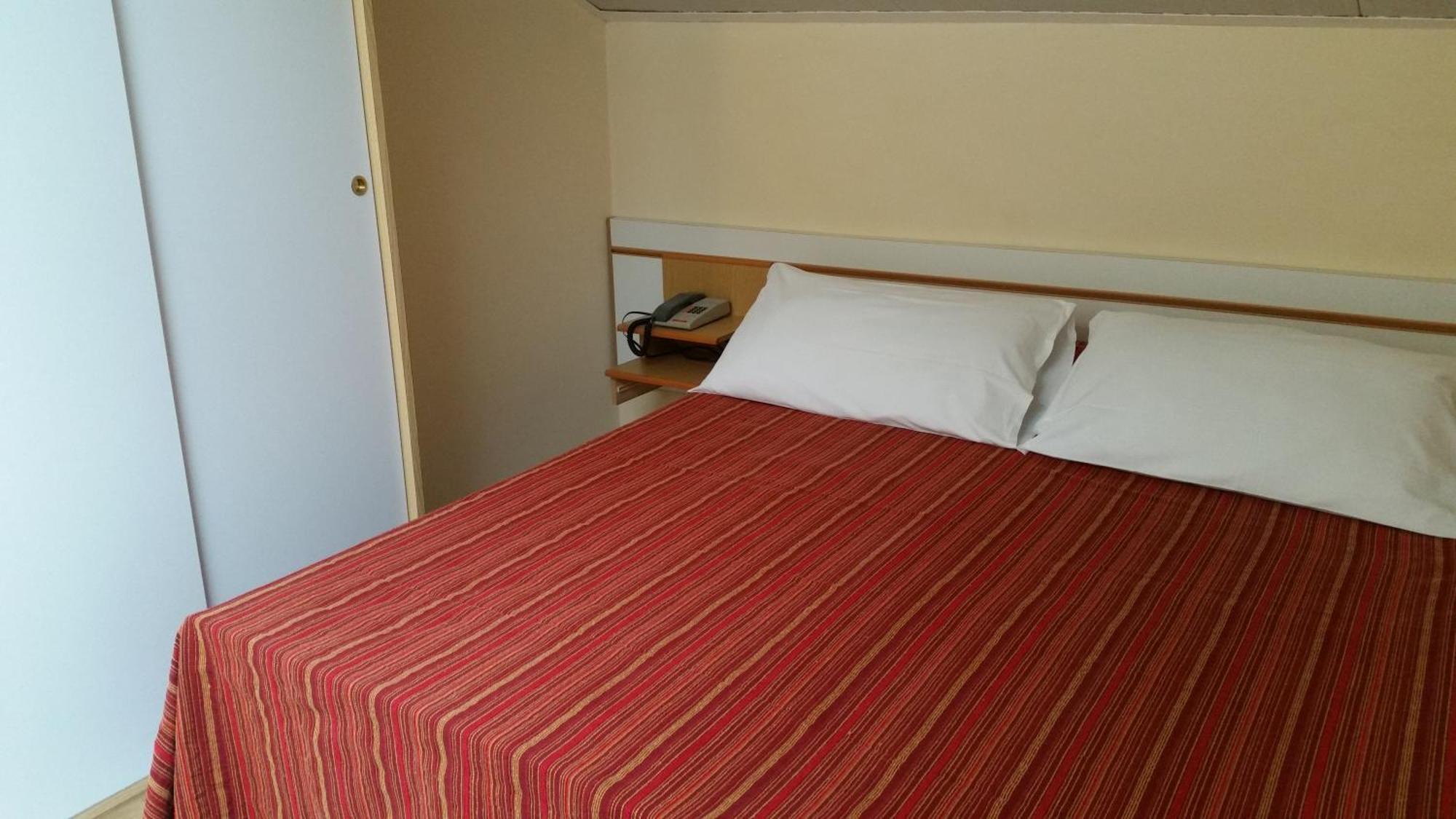 Hotel Tosi Риччоне Экстерьер фото