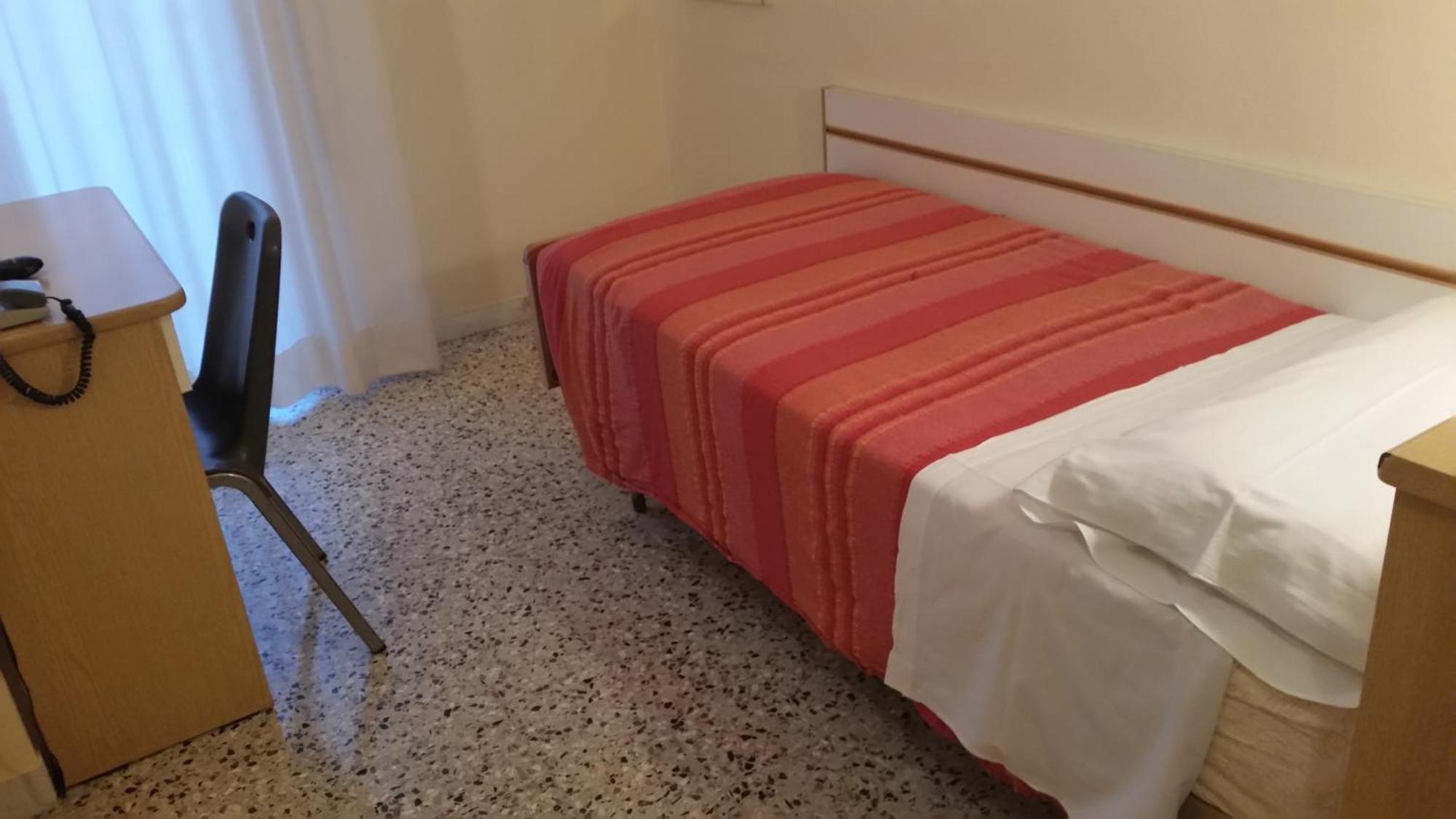 Hotel Tosi Риччоне Экстерьер фото